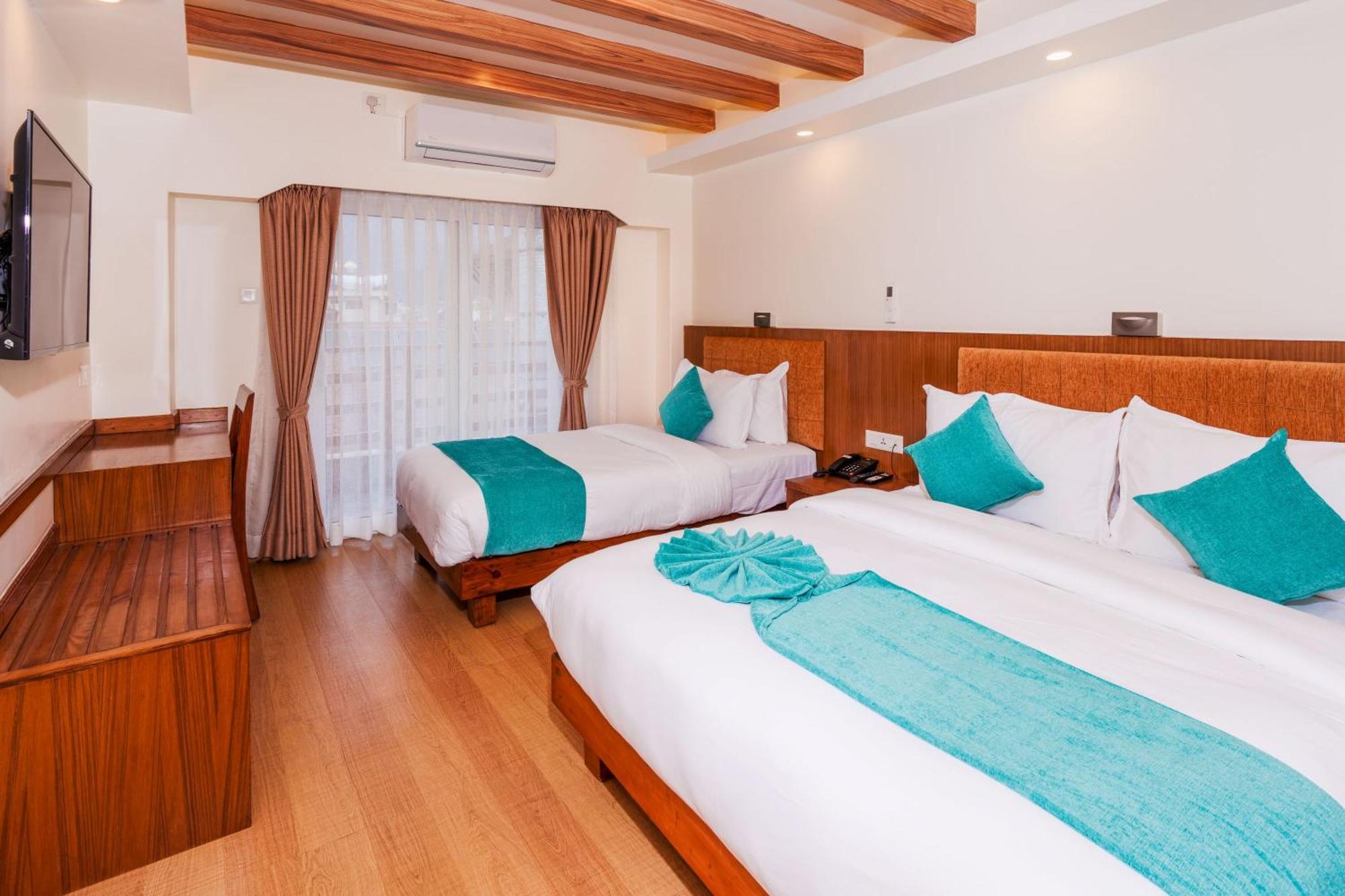 Pokhara Alpine And Springs Hotel Kültér fotó