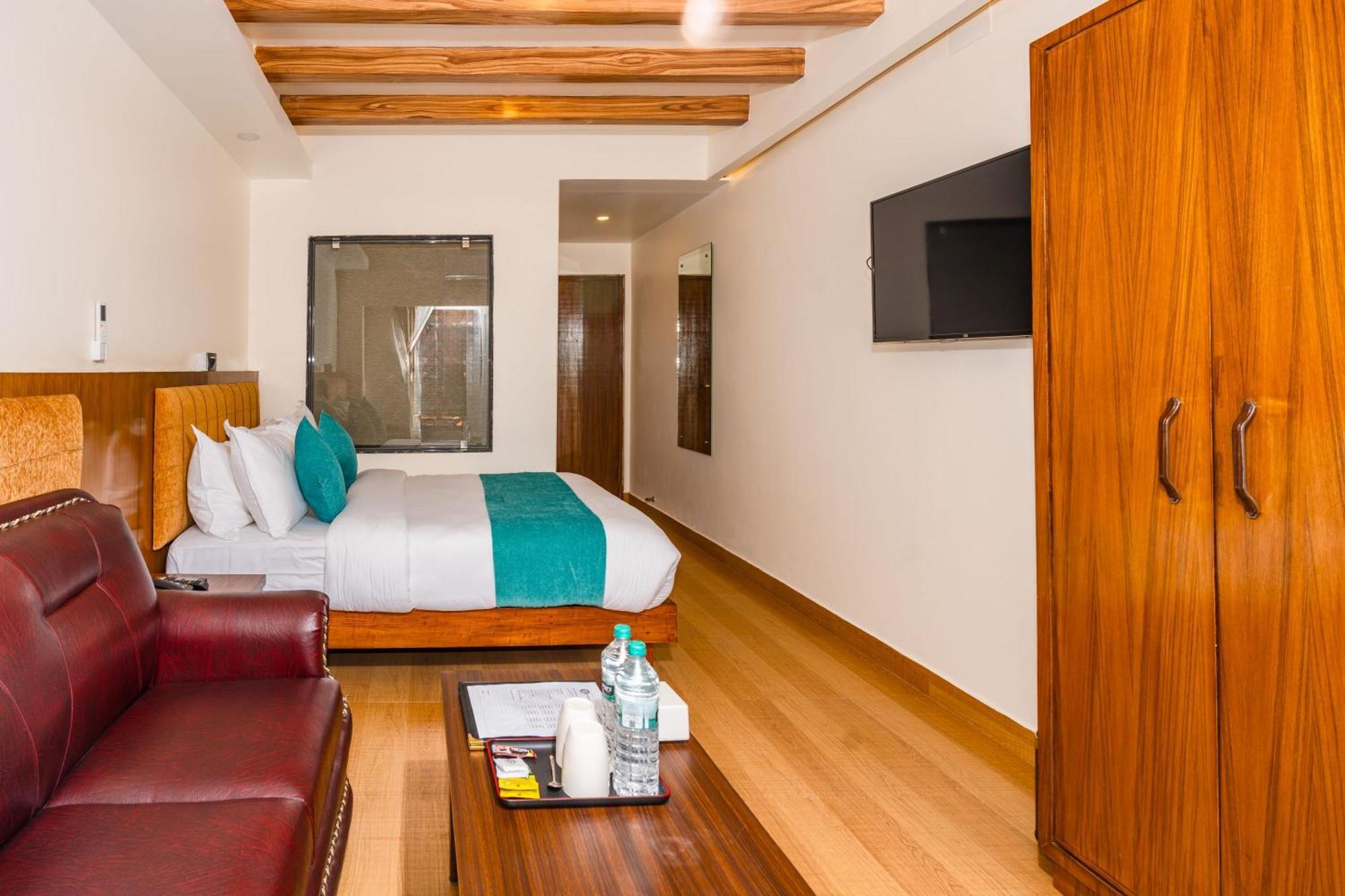 Pokhara Alpine And Springs Hotel Kültér fotó