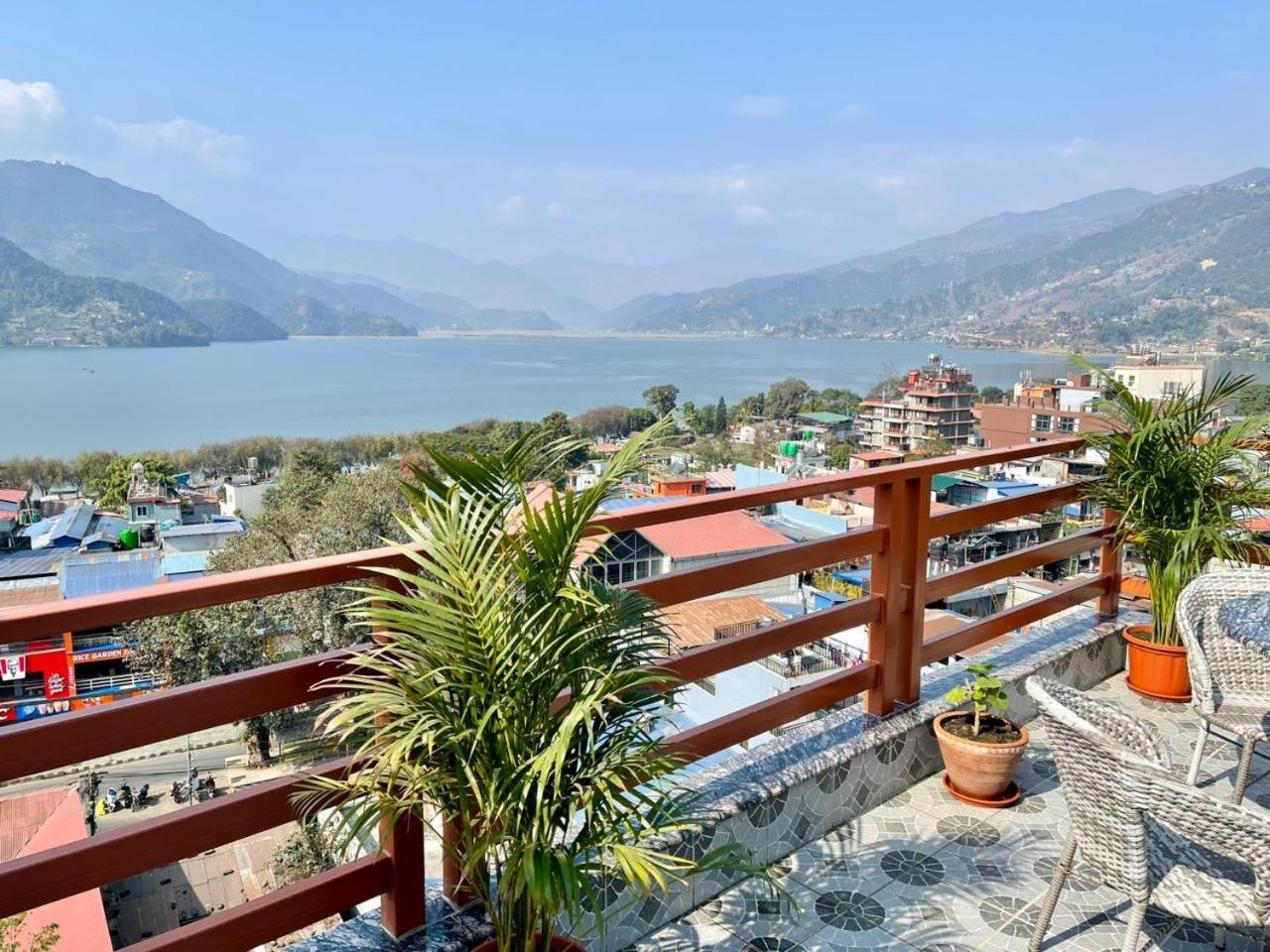 Pokhara Alpine And Springs Hotel Kültér fotó