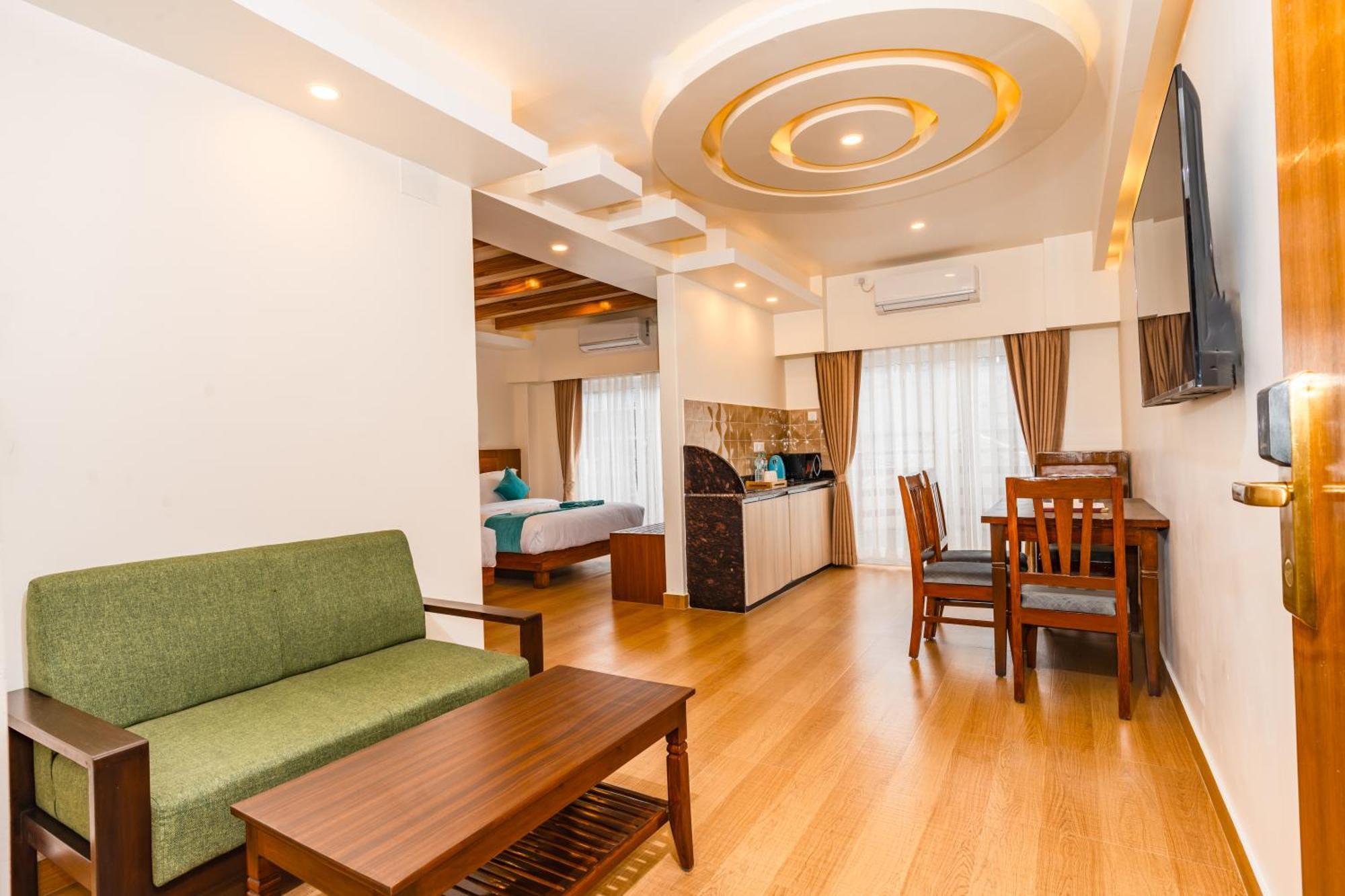 Pokhara Alpine And Springs Hotel Kültér fotó
