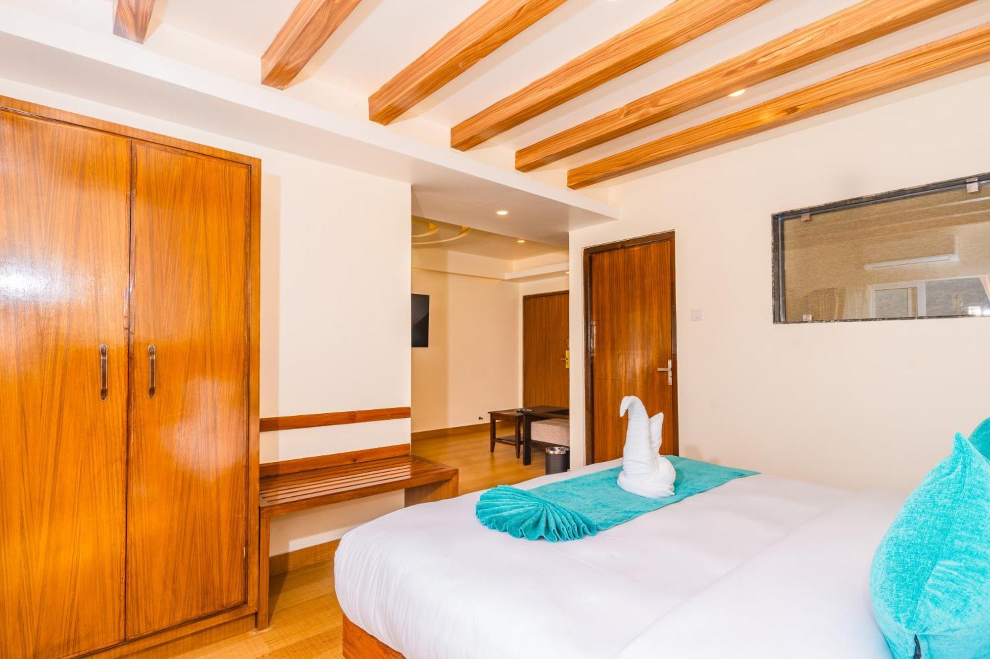 Pokhara Alpine And Springs Hotel Kültér fotó