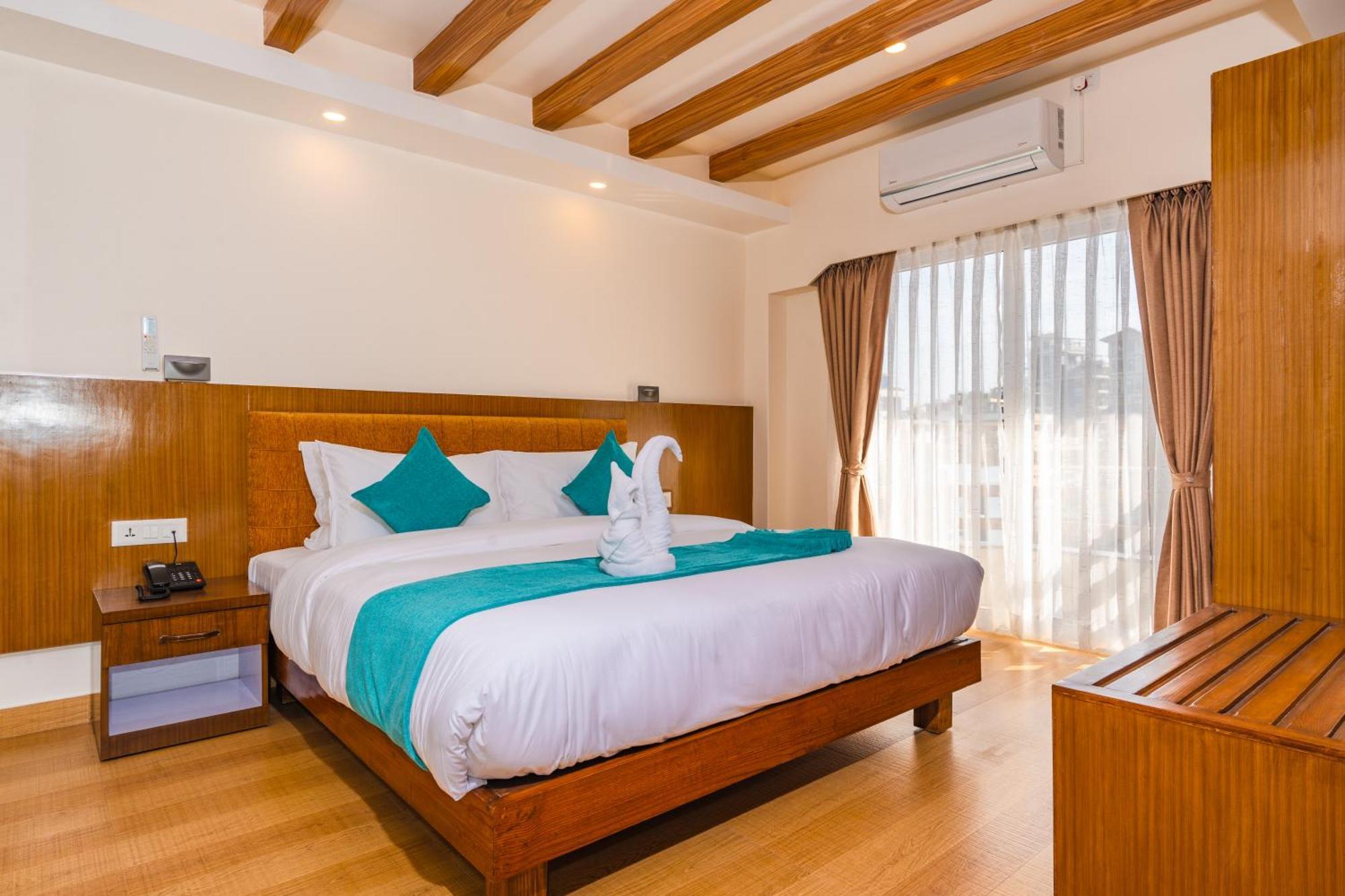 Pokhara Alpine And Springs Hotel Kültér fotó