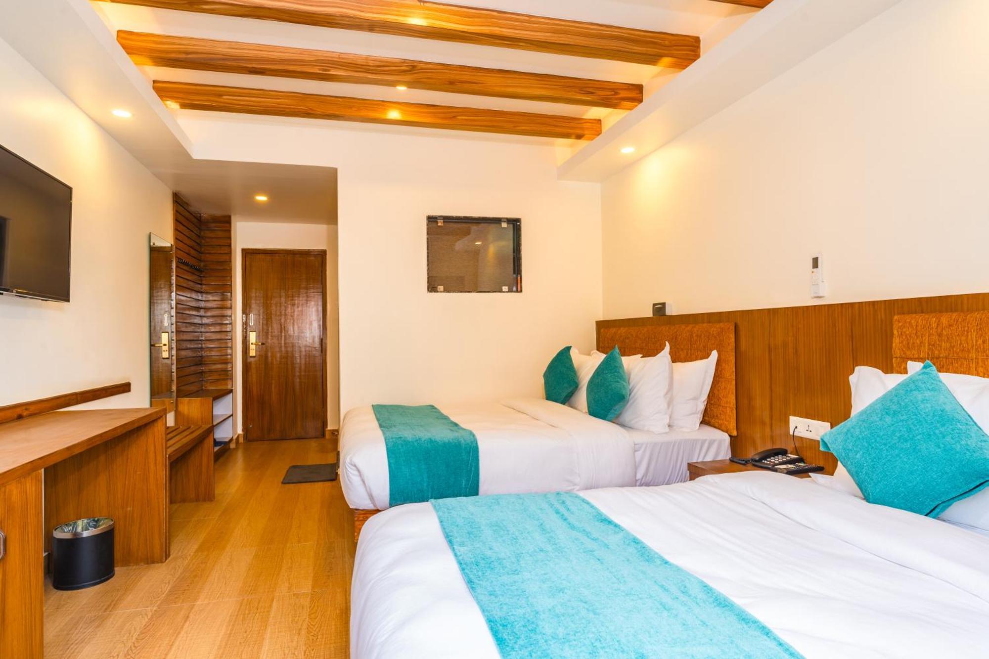 Pokhara Alpine And Springs Hotel Kültér fotó