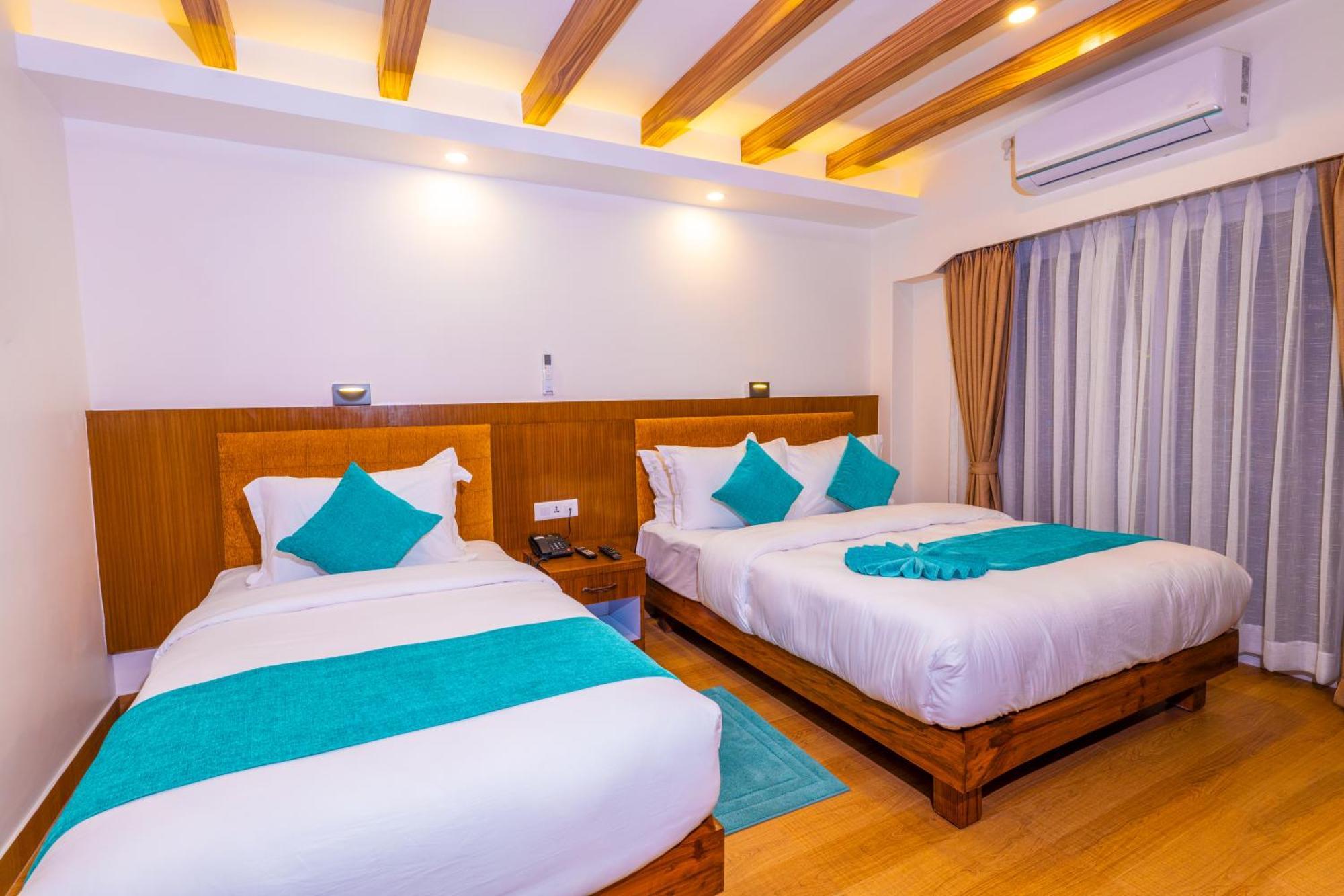 Pokhara Alpine And Springs Hotel Kültér fotó