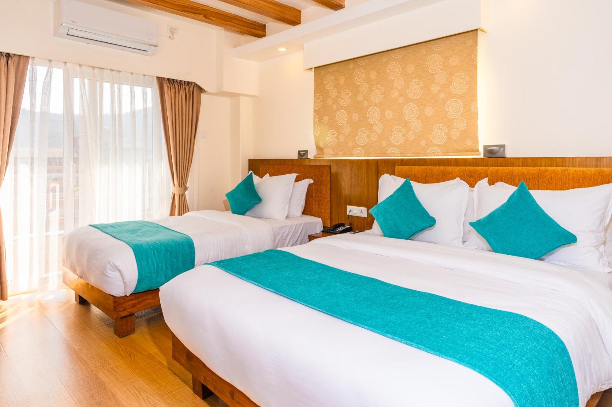 Pokhara Alpine And Springs Hotel Kültér fotó