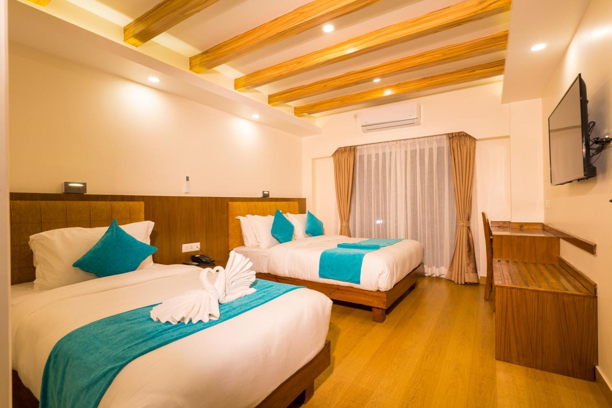 Pokhara Alpine And Springs Hotel Kültér fotó